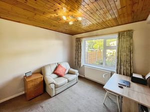 Sitting room- click for photo gallery